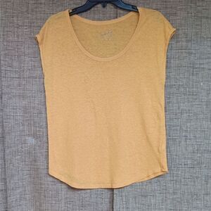 Universal Thread Mustard Yellow Short Sleeve Linen Blend Tee